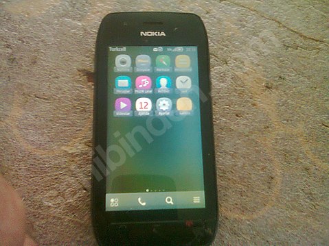 Nokia 603 Cep Telefonu.İkinci el,kayıtlı,Şarj sorunlu