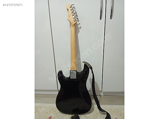 Squier Elektro Gitar