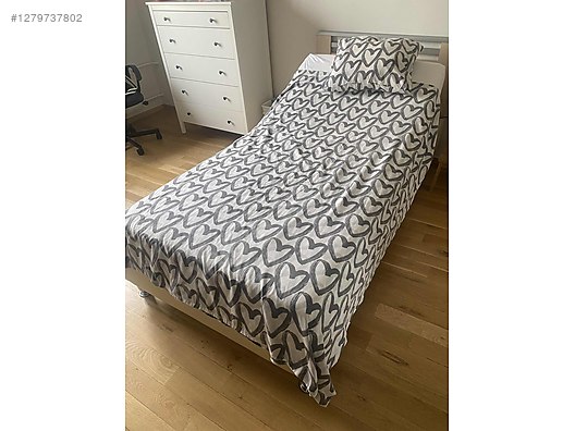 Used & Brand New Items / Home Decor / Furniture / Child & Teen Room / Bed & Mattress