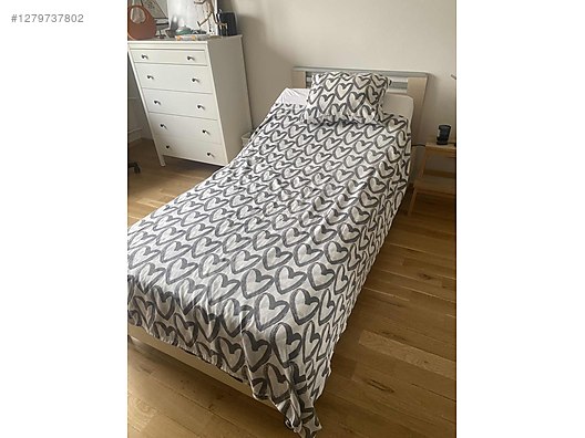 Used & Brand New Items / Home Decor / Furniture / Child & Teen Room / Bed & Mattress