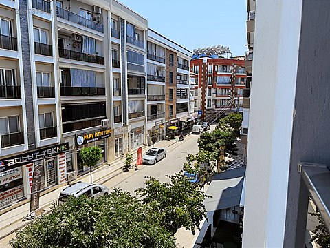Menderes Mithatpaşa Mahallesinde 3+1 Satılık