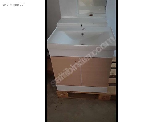 İkinci El ve Sıfır Alışveriş / Bahçe & Yapı Market / Yapı Malzemeleri / Banyo & Mutfak / Banyo Dolabı