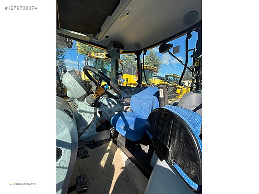 Machinery / Agricultural Machines / Tractors / New Holland / T5.115