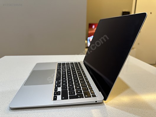 MacBook本体 MacBookAir 2020 Intel Core i5 8GB Retina Apple 2020 MacBook Air Laptop: Apple M1 Çip, 13 inç Retina Ekran