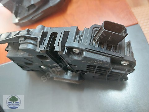 Ticari Araçlar / Minibüs & Otobüs / Mekanik / FORD TRANSİT KAPI