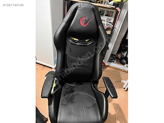 Used & Brand New Items / Gaming & Gamers Exclusive / Gaming Equipment / Gaming Chair