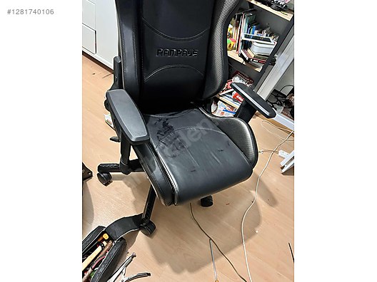 Used & Brand New Items / Gaming & Gamers Exclusive / Gaming Equipment / Gaming Chair
