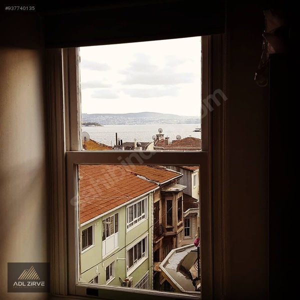 Büyükdere�de Sahile Çok Yakın Bahçeli Müstakil Tarihi Ev Satılık