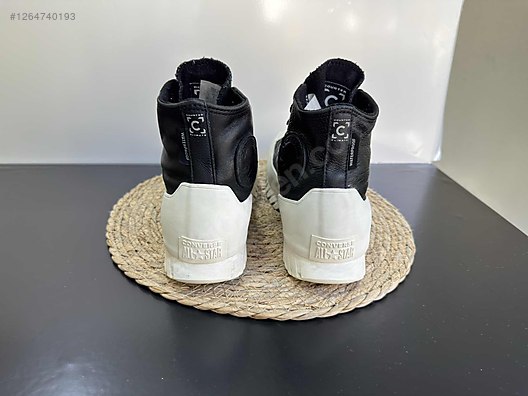 Used & Brand New Items / Clothing & Accessories / Women / Shoes / Sneakers