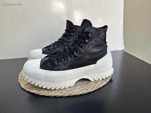 Used & Brand New Items / Clothing & Accessories / Women / Shoes / Sneakers