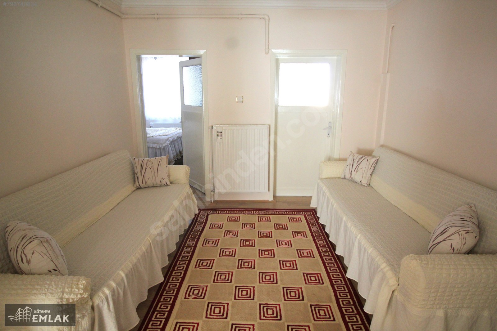 Emlak Ofisinden Satılık 3+1, 330 m² Müstakil Ev 300.000 TL�ye
