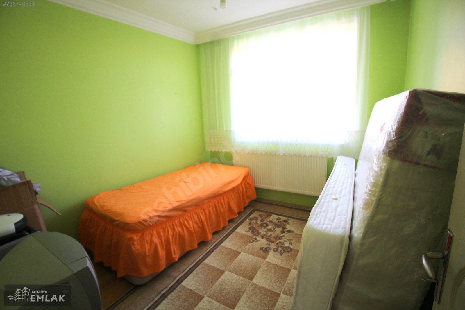 Emlak Ofisinden Satılık 3+1, 330 m² Müstakil Ev 300.000 TL�ye