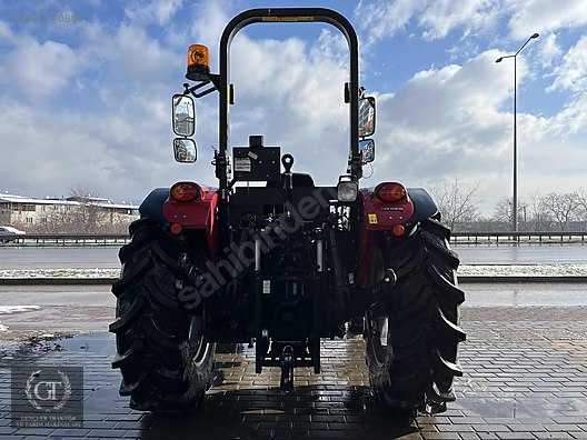 Machinery / Agricultural Machines / Tractors / Case IH / JX80E
