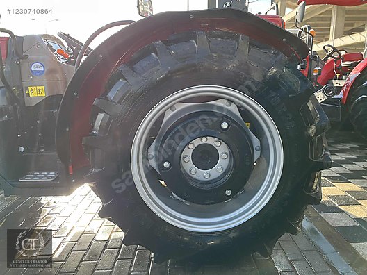 Machinery / Agricultural Machines / Tractors / Case IH / JX80E