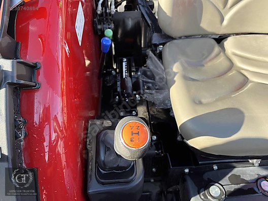 Machinery / Agricultural Machines / Tractors / Case IH / JX80E