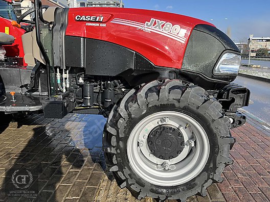 Machinery / Agricultural Machines / Tractors / Case IH / JX80E