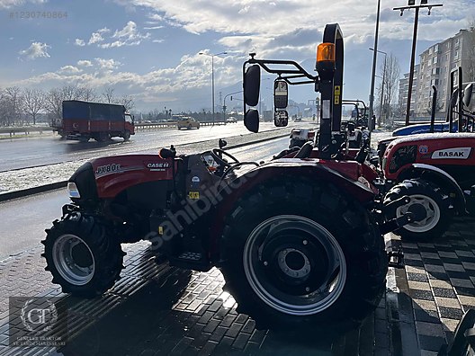 Machinery / Agricultural Machines / Tractors / Case IH / JX80E