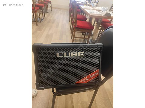 Roland Cube Street Ex - Gitar Amfisi ve Diğer Enstrüman Yan