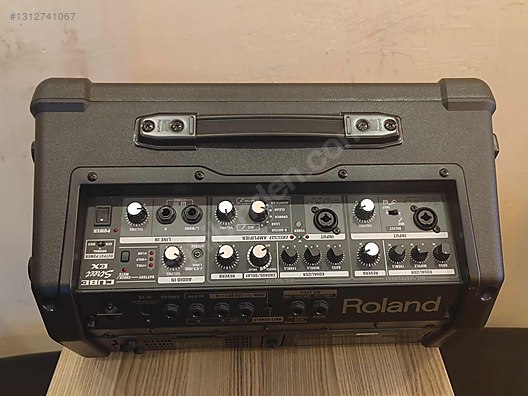 Roland Cube Street Ex - Gitar Amfisi ve Diğer Enstrüman Yan