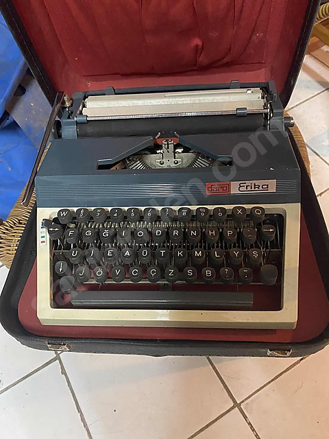 Antika çalışır daktilo