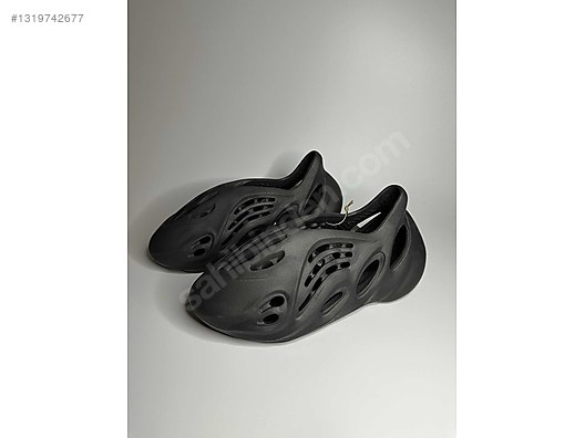 YEEZY FOAM RUNNER Carbon No:40,5 Sıfır Ürün Limitli Stok - Adidas