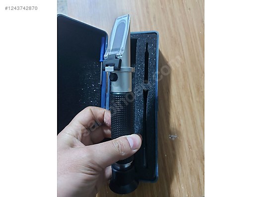 Used & Brand New Items / Electronics / Diagnostic & Test Devices / Refractometer