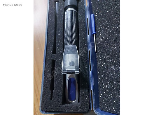 Used & Brand New Items / Electronics / Diagnostic & Test Devices / Refractometer