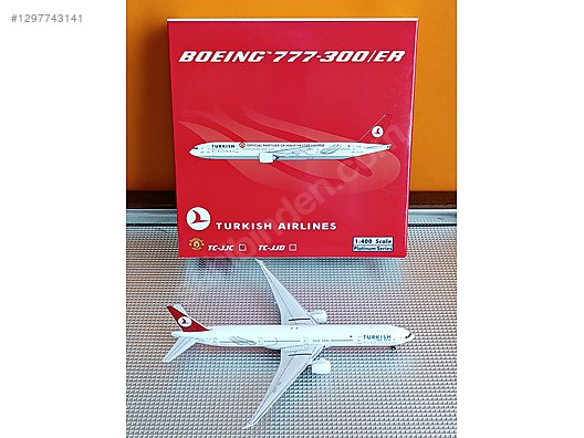 1/400 Phoenix Diecast Model Yolcu Uçağı - 1297743141