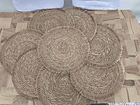 Hasır Örgülü Püsküllü Servis Altlık