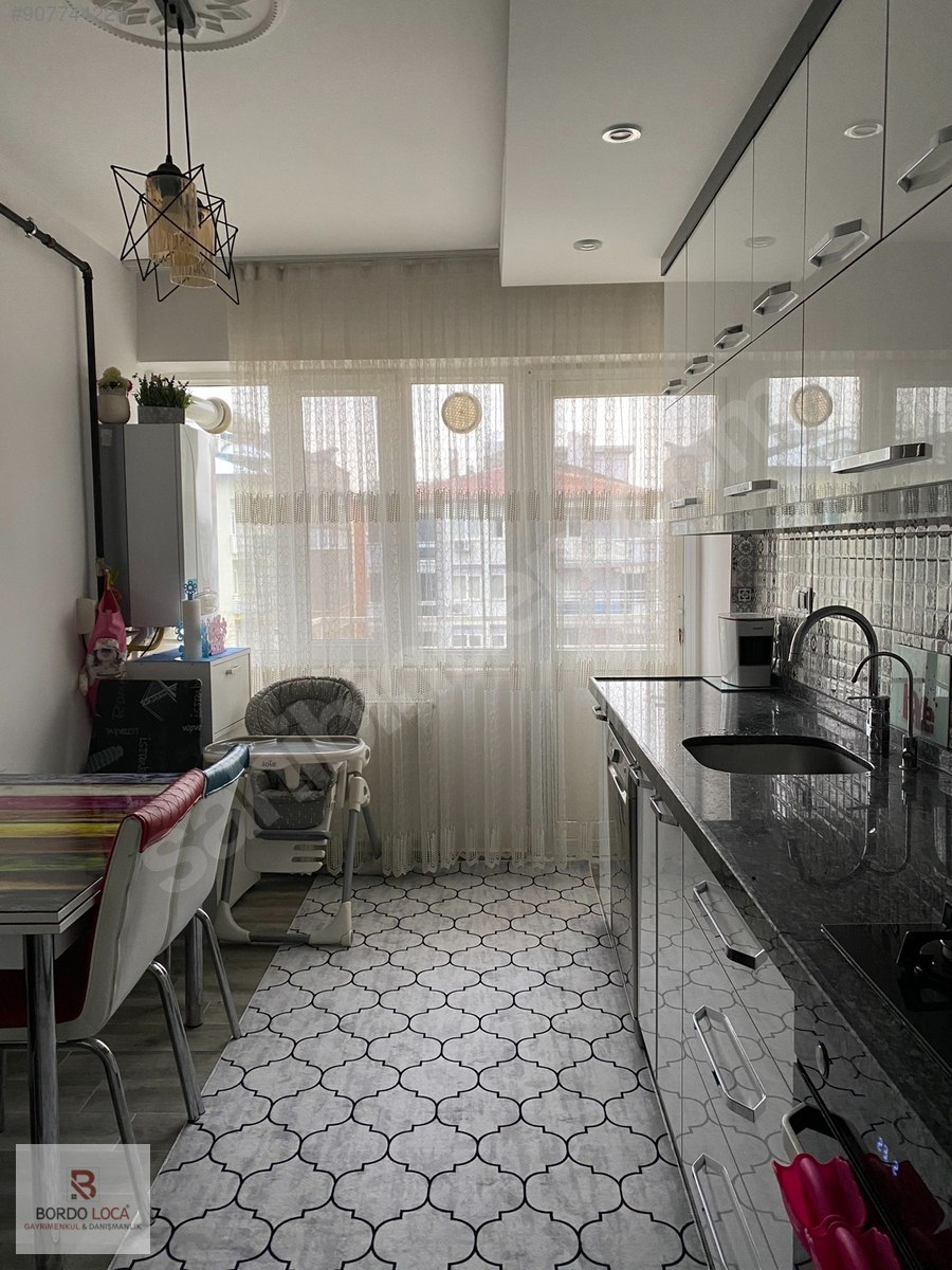BORDO�DAN ADALETTE 135 m² 3+1 4. KAT MASRAFSIZ SATILIK DAİRE