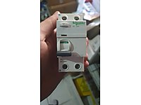 schneider 25 A 30 mA kaçak akım rölesi