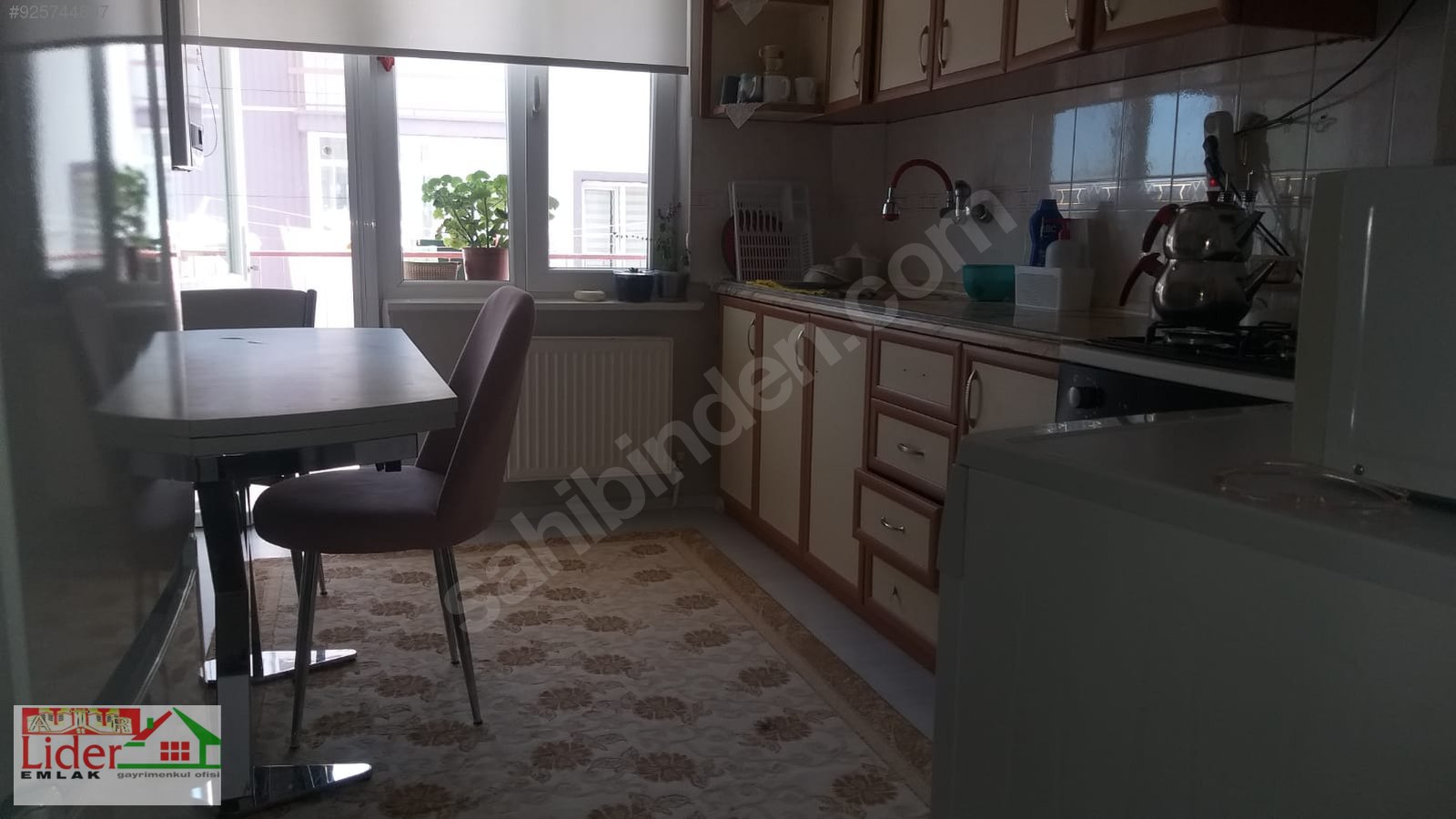 ÇORUMLİDERDEN SATILIK CEMİLBEY CADESİ 3+1 GENİŞ SİTE İÇİ DAİRE