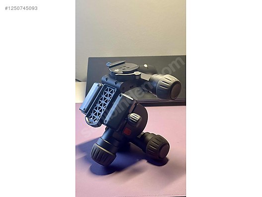 Used & Brand New Items / Cameras & Photographic Equipment / Telescopes / Astrograph Camera