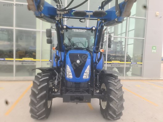 Machinery / Agricultural Machines / Tractors / New Holland / TR5.100