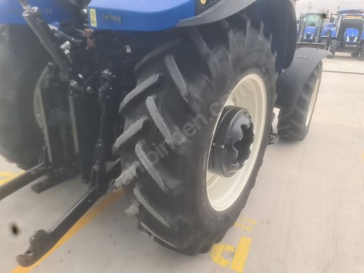 Machinery / Agricultural Machines / Tractors / New Holland / TR5.100