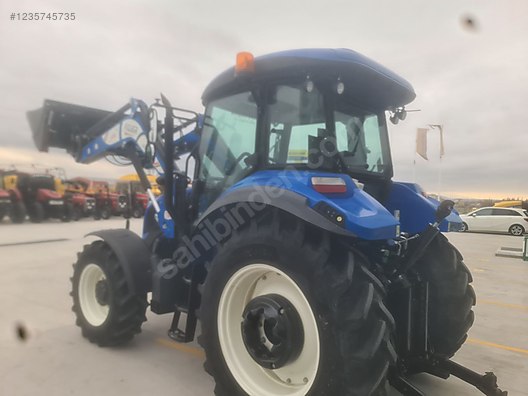 Machinery / Agricultural Machines / Tractors / New Holland / TR5.100