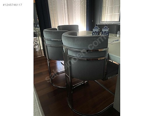 Used & Brand New Items / Home Decor / Furniture / Dining Room / Chair