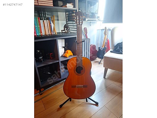 Yamaha 80 c deals guitar