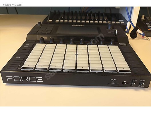 Akai Force | Standalone Müzik Prodüksiyon & Performans Cihazı