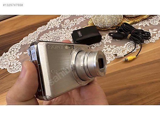 Compact / Sony / Cybershot DSC S980 / Sony Cyber-shot DSC-S980 on