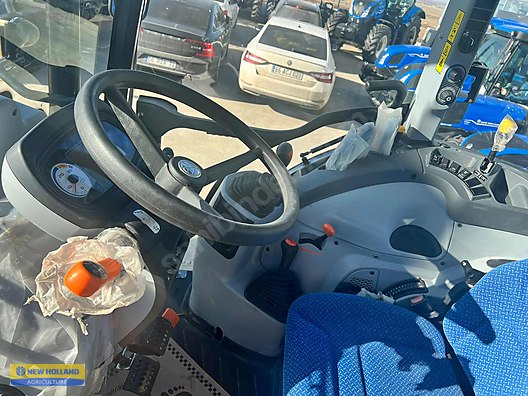 Machinery / Agricultural Machines / Tractors / New Holland / T5.120