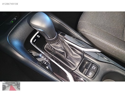 Vasıta / Otomobil / Toyota / Corolla / 1.5 / Dream 