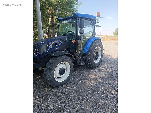 Machinery / Agricultural Machines / Tractors / New Holland / T4.75S
