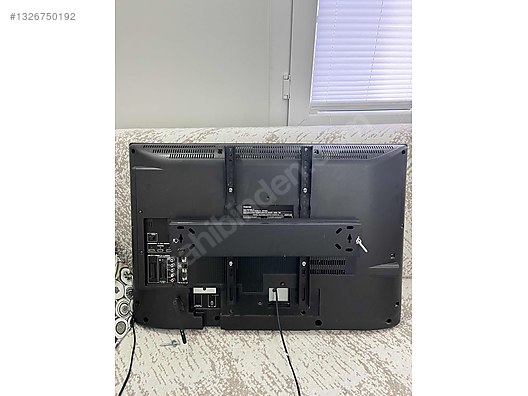 Toshiba Regza 32inç 82 cm Lcd-Sapasağlam-Duvar Askı Aparatlı