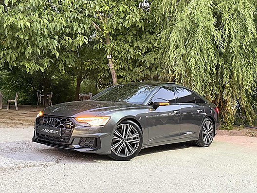 Audi A6 Sedan