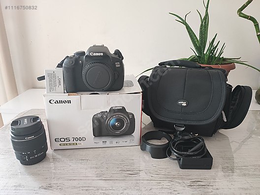 dslr camera 700