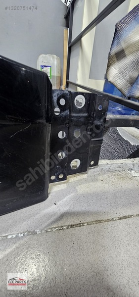 Land Rover Range Rover Çamurluk