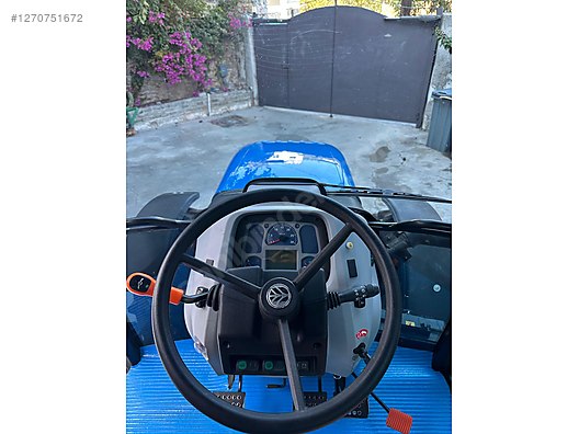 Machinery / Agricultural Machines / Tractors / New Holland / T4.70S