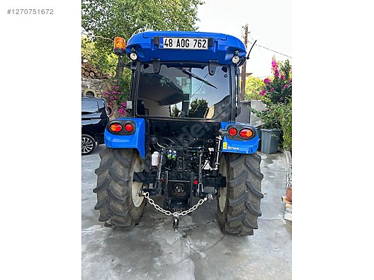 Machinery / Agricultural Machines / Tractors / New Holland / T4.70S