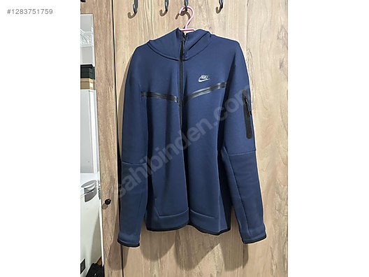 Used & Brand New Items / Clothing & Accessories / Men / Clothing / Tracksuit & Sweatsuit